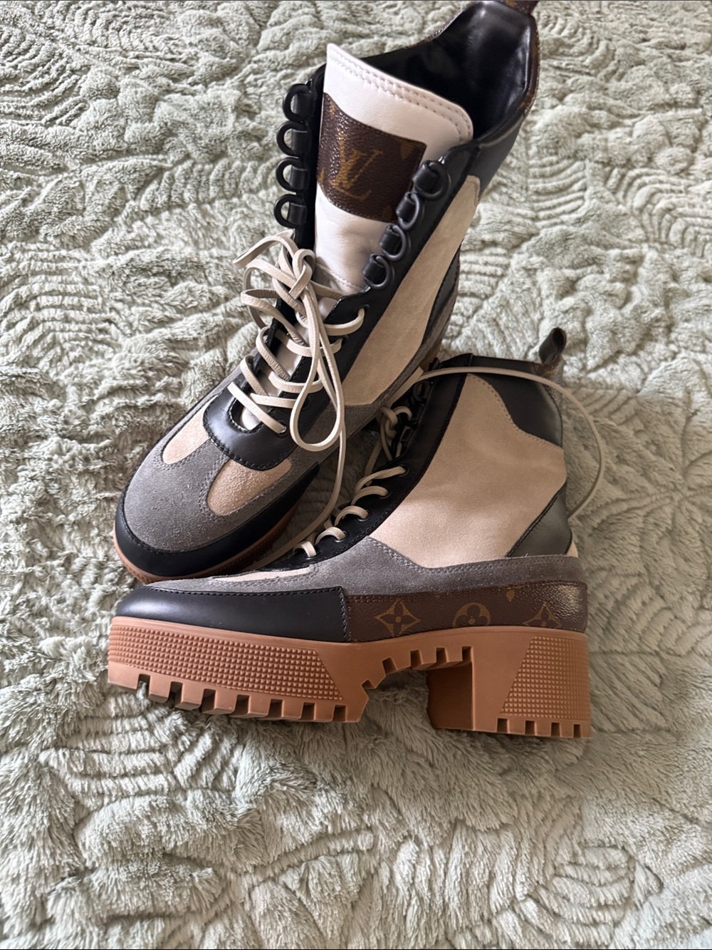 Louis Vuitton Brown, Tan and Cream Lace-Up Lug Boots 100% authentic